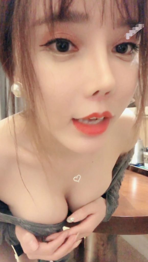 推特福利姬女神艾小青第三弹 4V/2.83G 3 1650039087 275 1650039086 5c84ce56fe51754 - 趣会屋