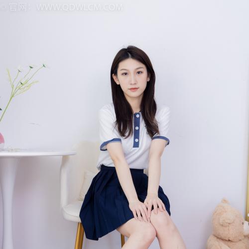 物恋传媒1526期：水水-板鞋、白棉袜、裸足（白色指甲油）